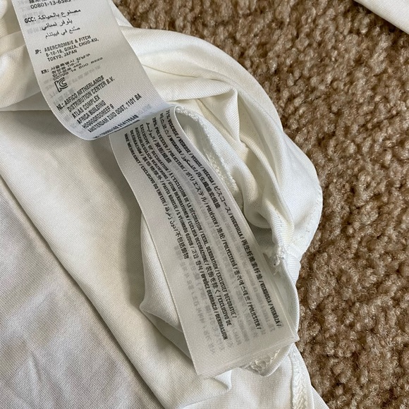 A&F WHITE SWOOP FRONT COZY LONGSLEEVE TOP SM - Picture 5 of 6